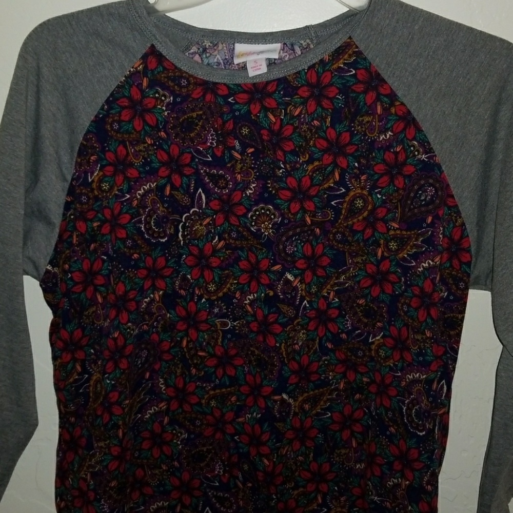 Lularoe Randy baseball shirt - Picture 3 of 4